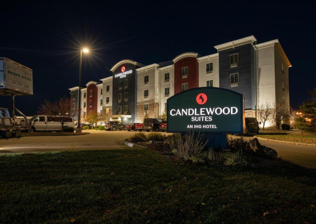 Candlewood Suites Saint Joseph By Ihg Exterior photo