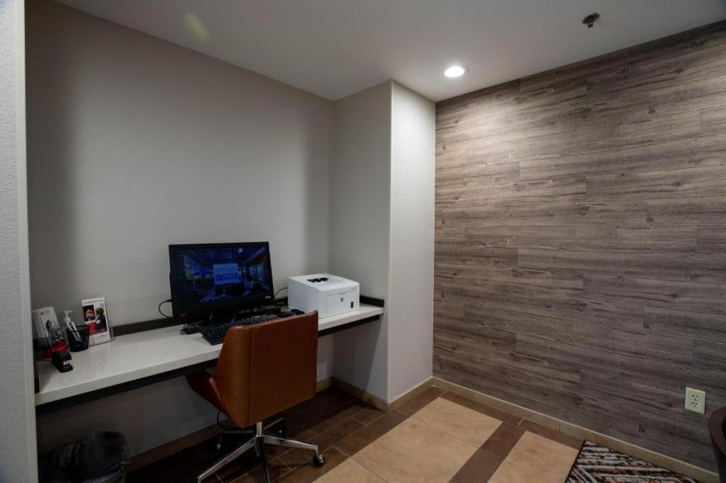 Candlewood Suites Saint Joseph By Ihg Exterior photo