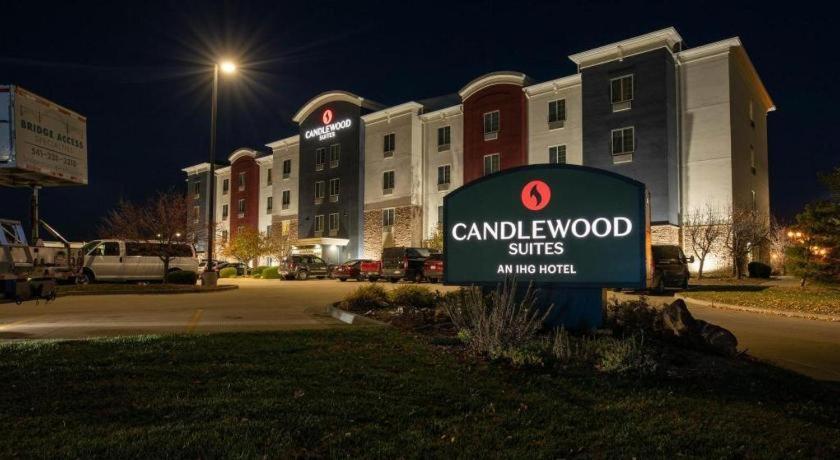 Candlewood Suites Saint Joseph By Ihg Exterior photo